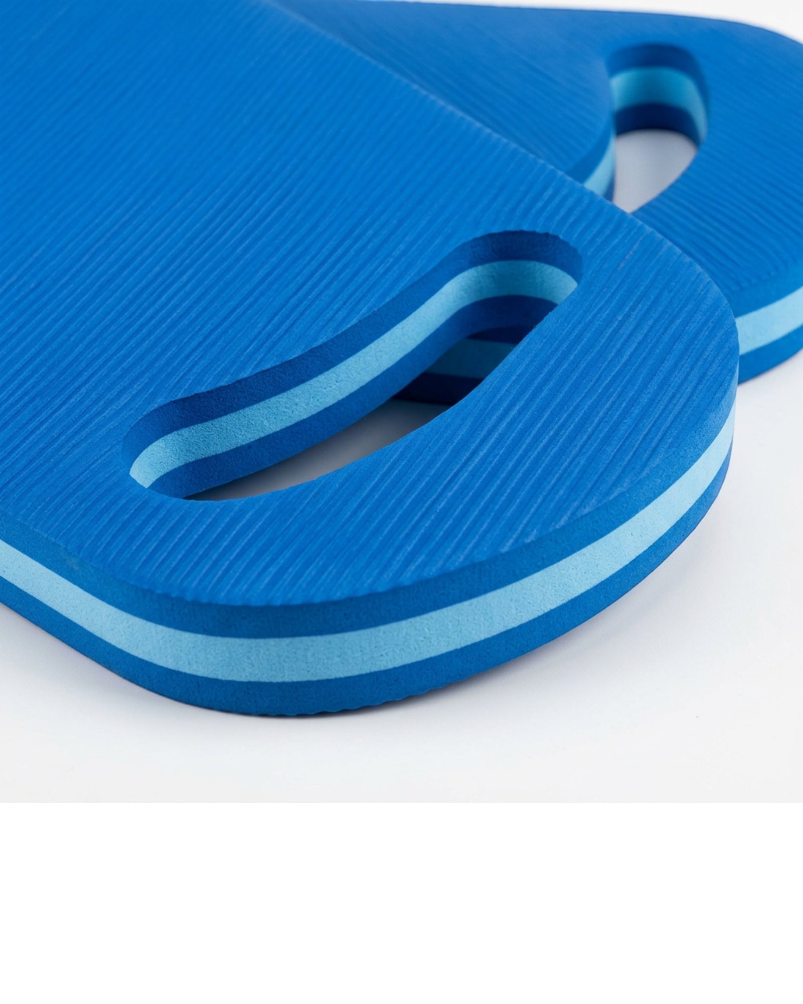 Thwkj Dual-Grip EVA Swimming Kickboard 44 cm Cobalt - Detail view
